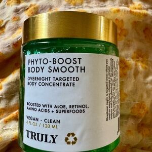 TRULY Phyto-Boost Body Smooth - Green and Gold